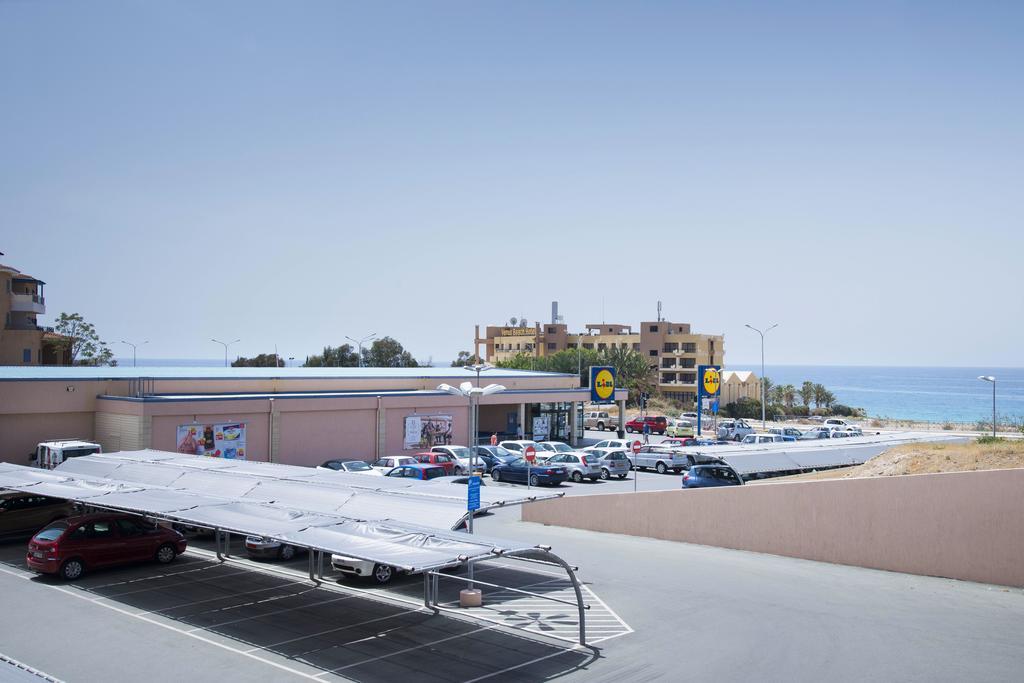 King'S Palace Apartment Paphos Exterior photo