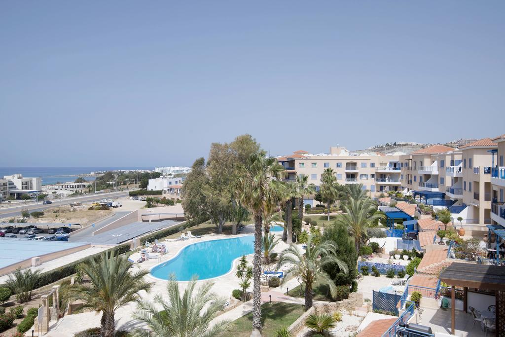 King'S Palace Apartment Paphos Exterior photo